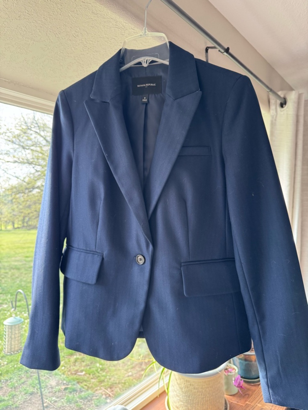 Banana Republic Women's Navy Single-Button Notch-Lapel Blazer- like new!